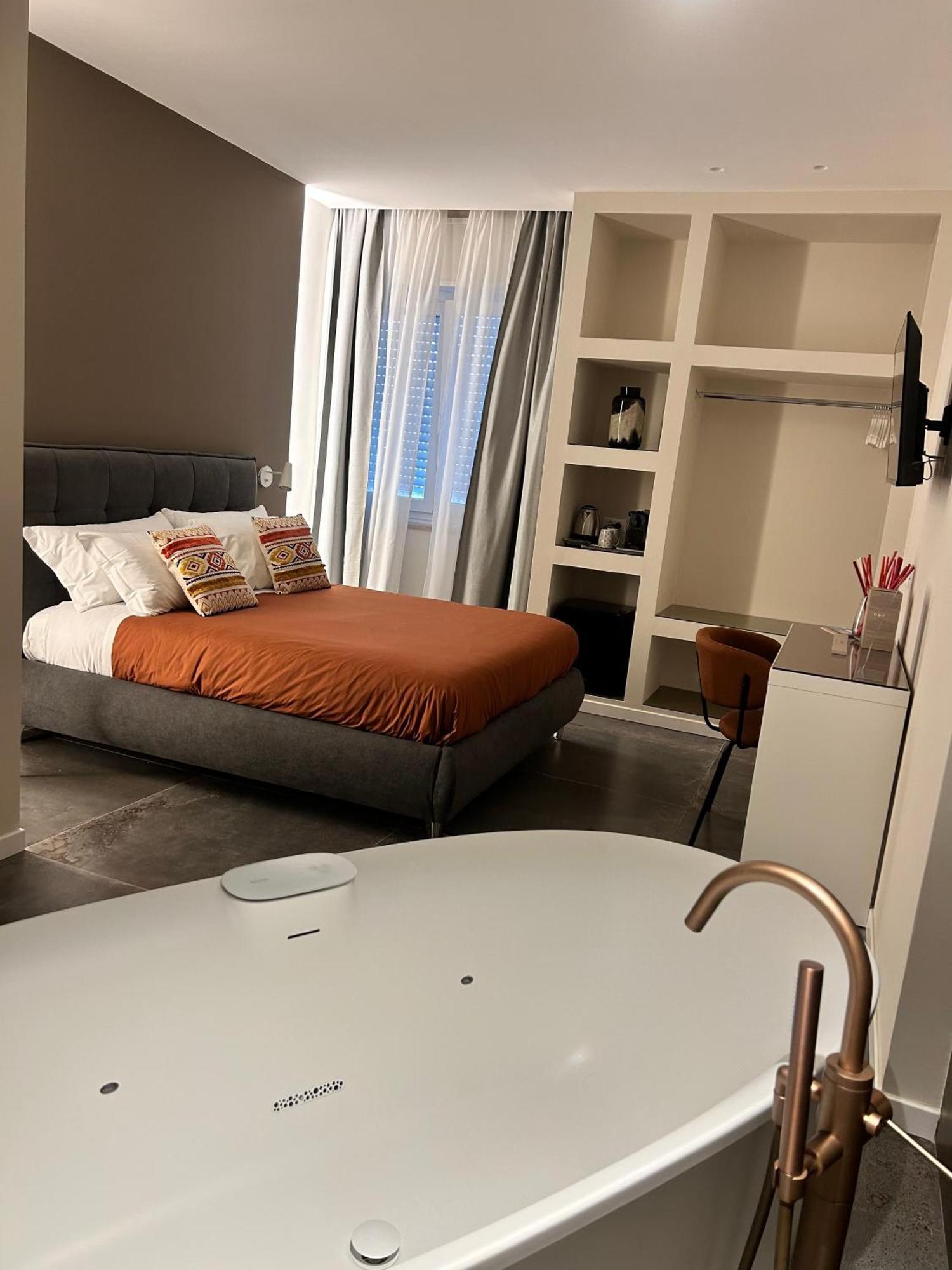 Morris Rooms Бари Екстериор снимка